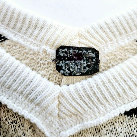 Free People We the Free Fluffy Lou Swit Striped V-Neck Oversized Knit Sweater XS - Picture 8 of 10